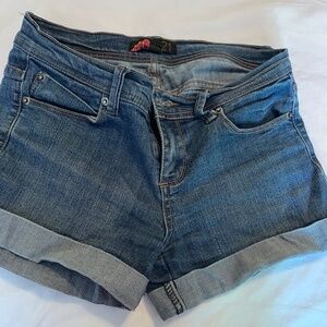 Forever 21 denim shorts -size 28